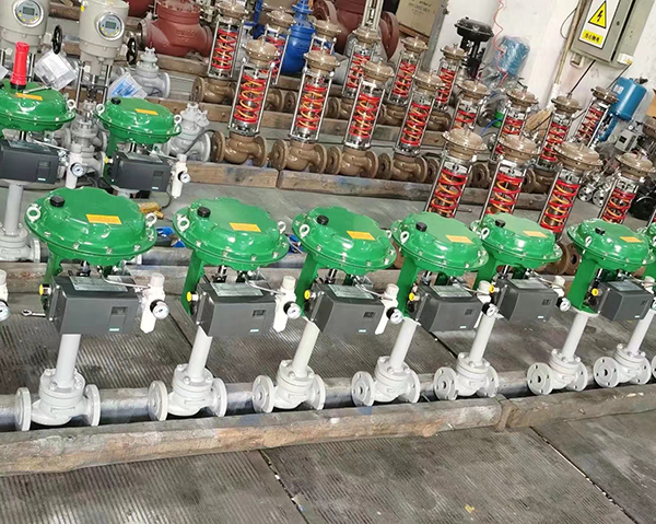 氣動(dòng)/電動(dòng)調(diào)節(jié)閥車(chē)間展示